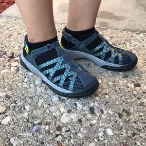 Jambu sandals